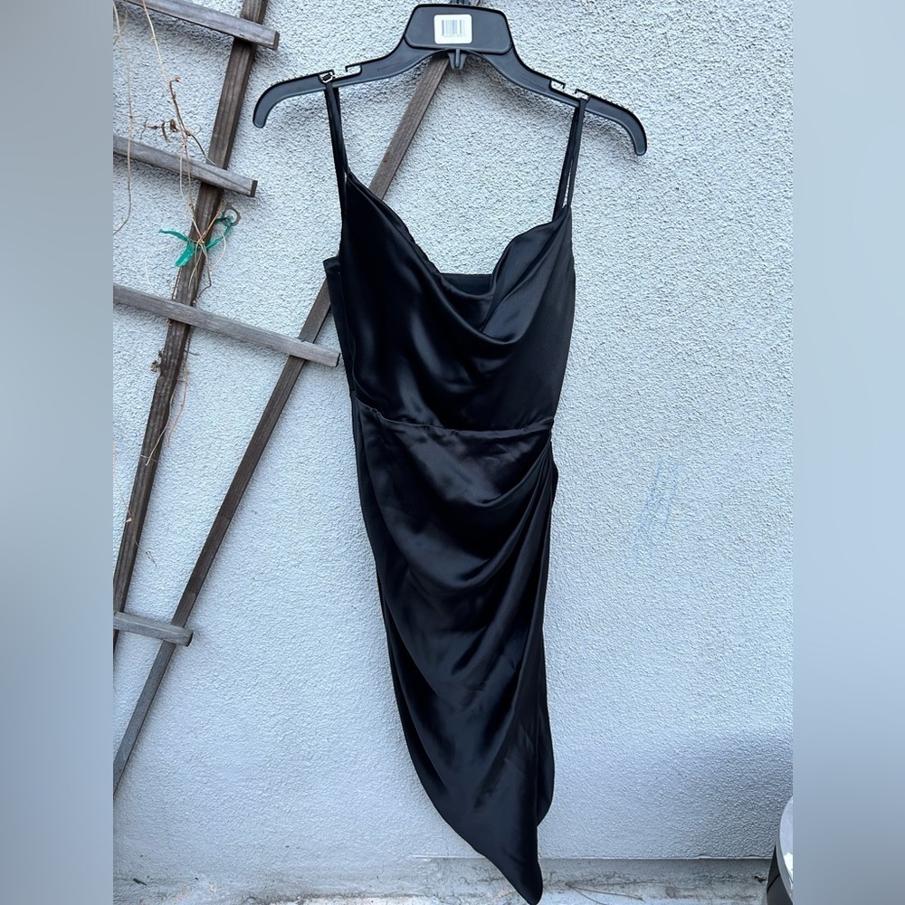 HOUSE OF CB Reva Dress in Black - Picture 5 of 10